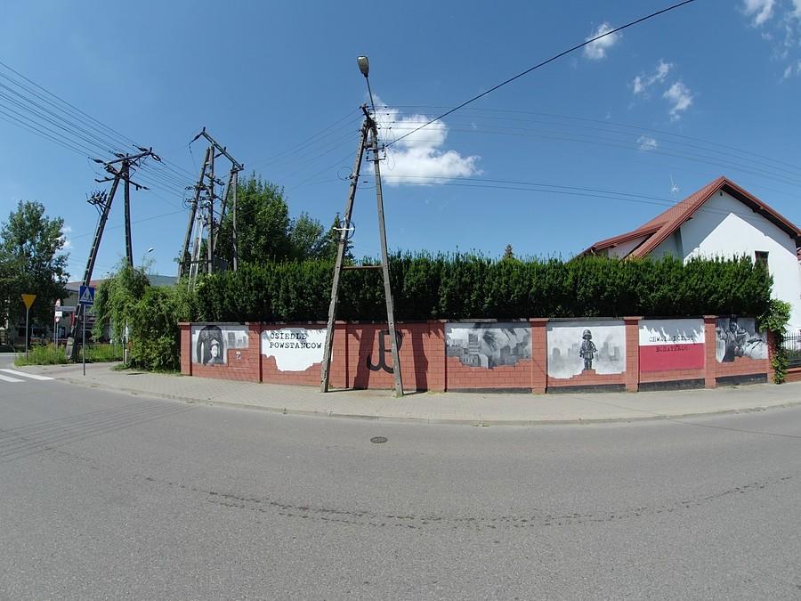 Ulica Jedności Robotniczej w Łomiankach