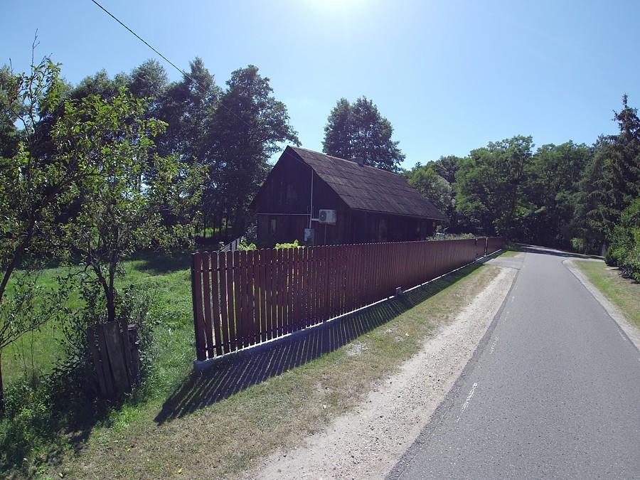 Klimatyzatory zbłądziły pod strzechy