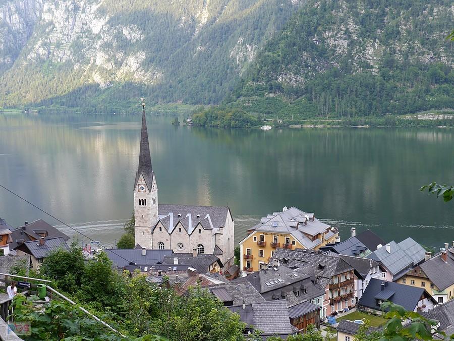 Z góry Hallstatt też wygląda uroczo