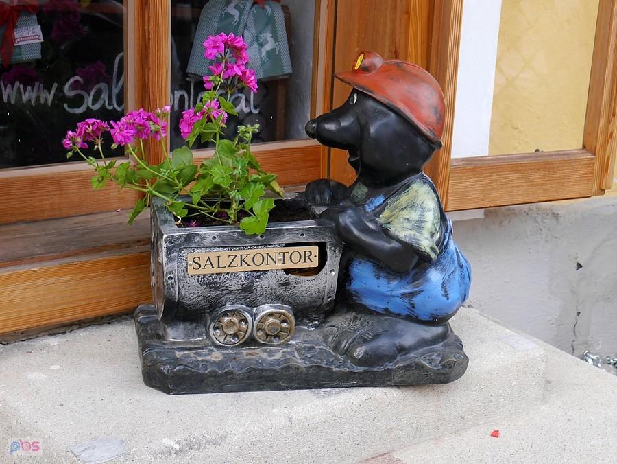 Miś-górnik z kwiatami