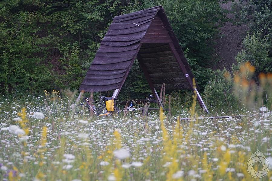 niewielka ale miła chata pod rezerwatem