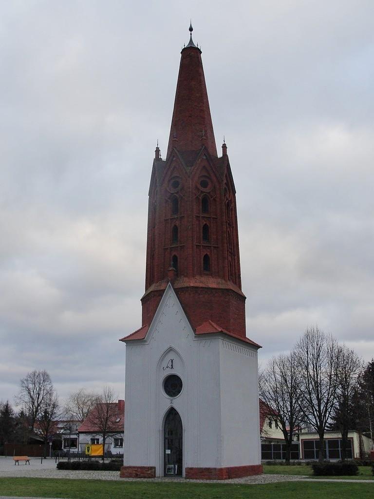 Wieża kościoła ewangelickiego w Letschin