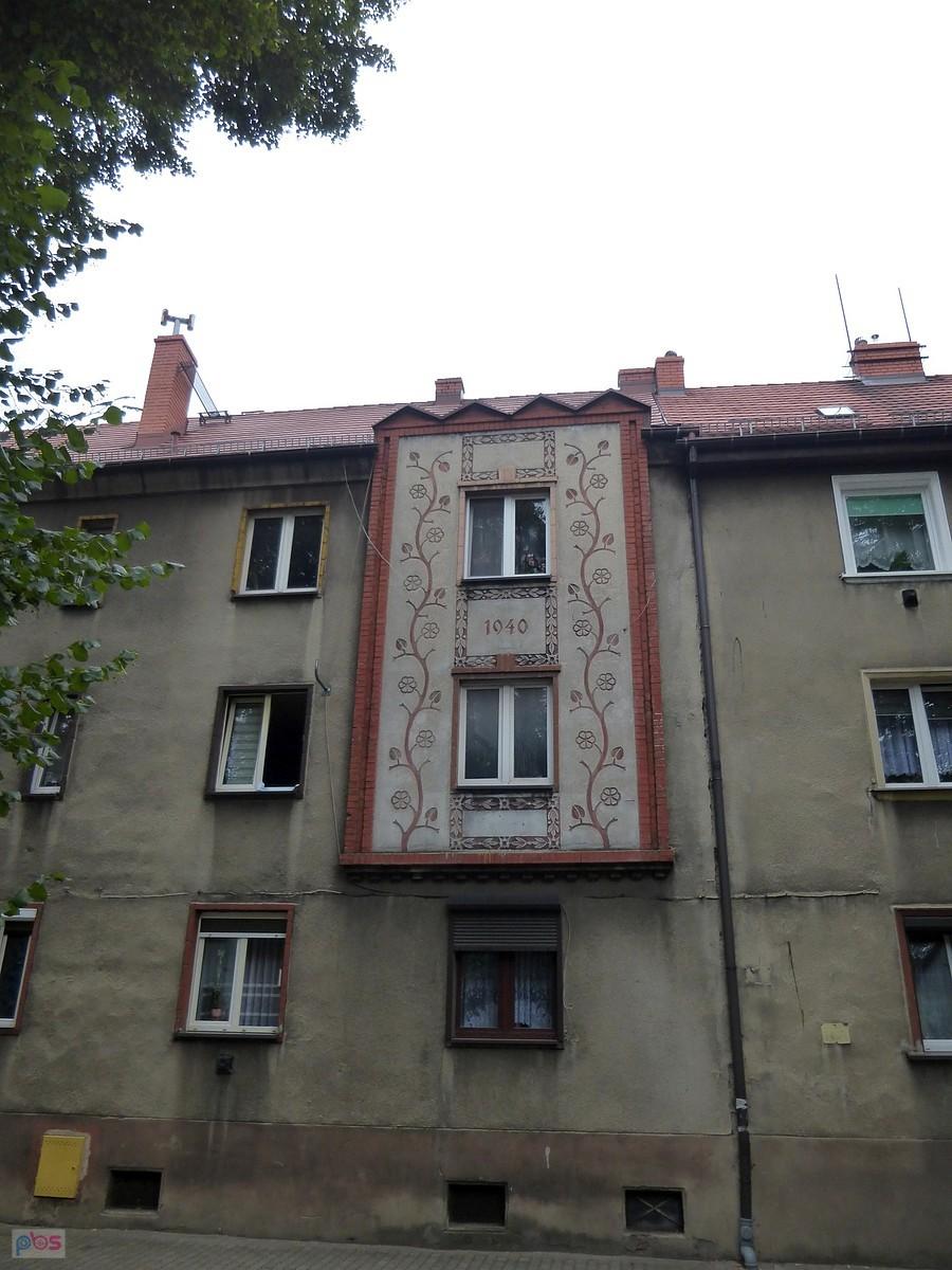 Odnowiony fragment kamienicy