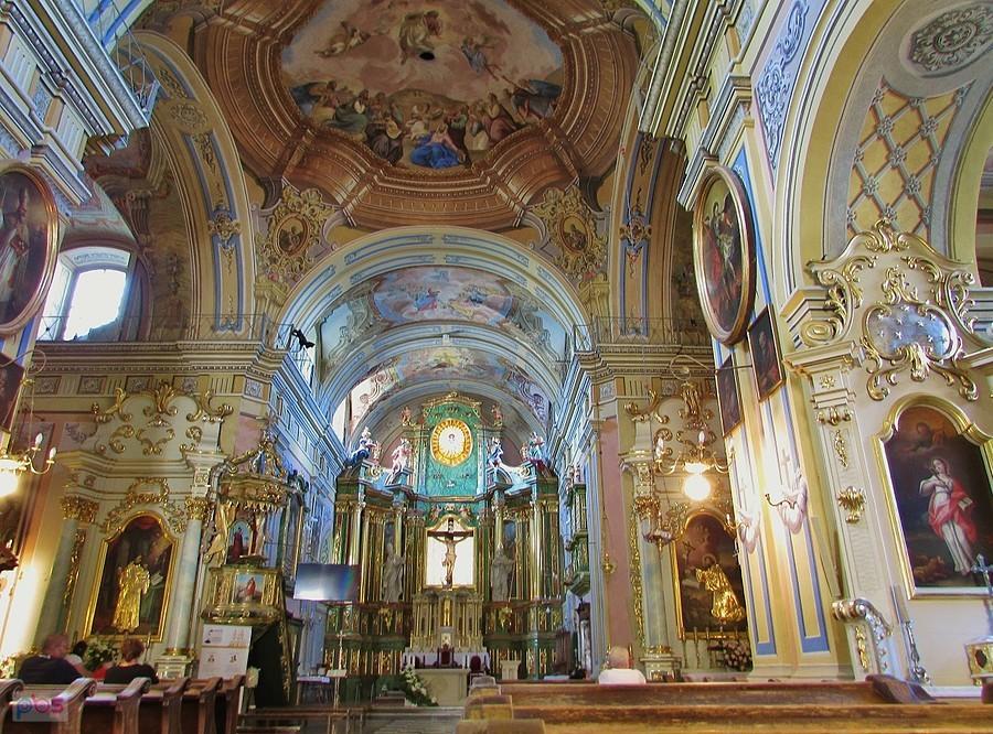 Wnętrze światyni w Kalwarii Pacławskiej