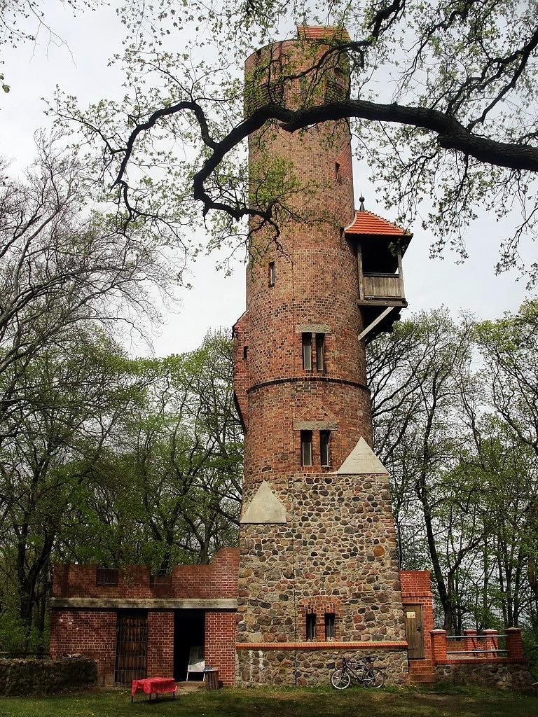 Wieża Bismarcka z 1895 r. w Bad Freienwalde
