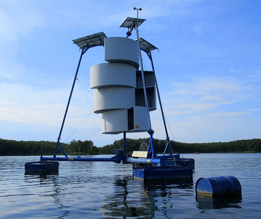 Aerator w najgłębszym miejscu Jeziora Strzeszyńskiego, Poznań