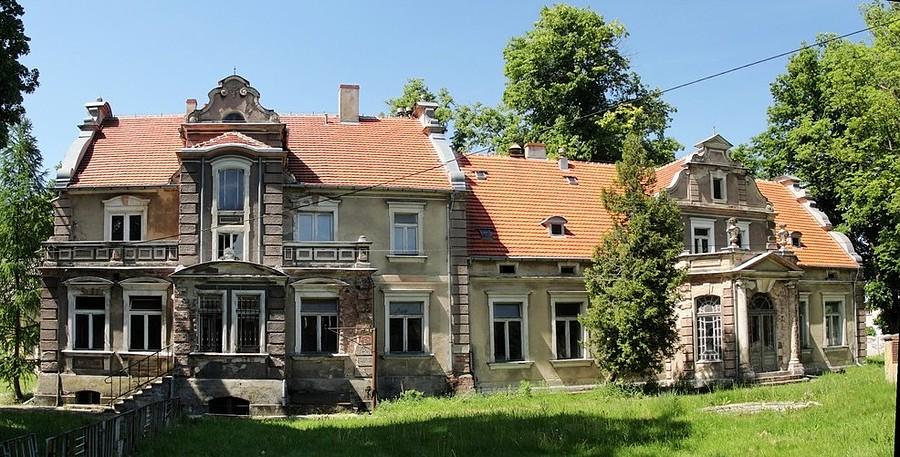 Pałac z połowy XIX wieku w Żelechowie