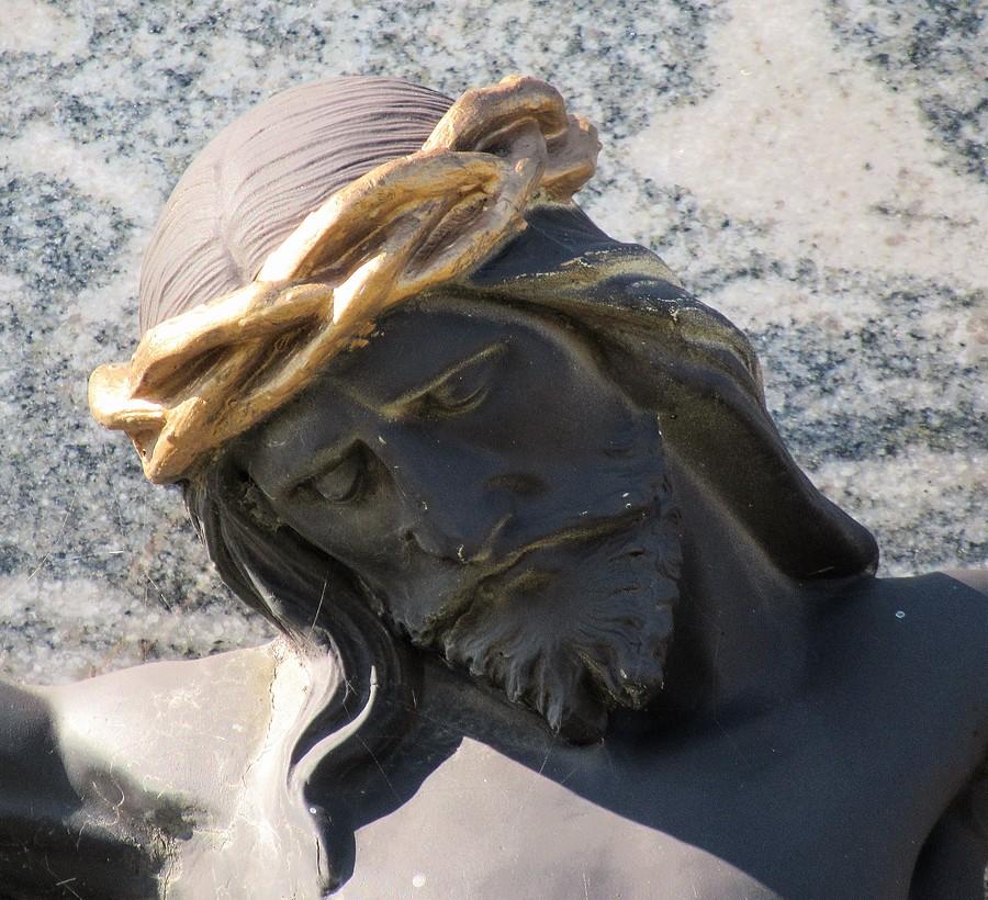 Czarny Jezus, Dachowa