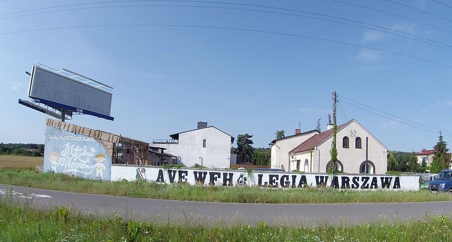 Mural legijny w Powsinie