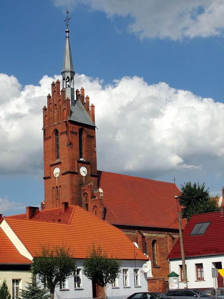Kościół parafialny pod wezwaniem św. Katarzyny, murowany z początku XV wieku w Bledzewie