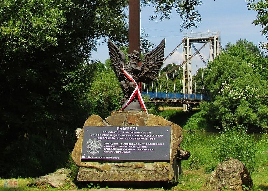 Pomnik poległych w II wojnie światowej mieszkańców Krasiczyna