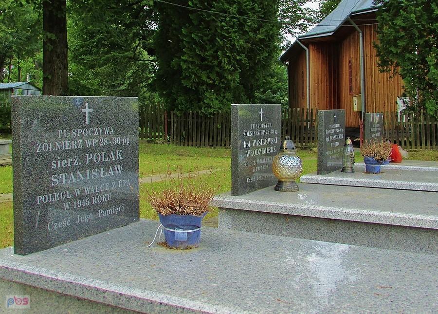 Kuźmina - cmentarz żołnierzy poległych w walkach z UPA