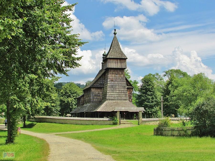Skansen w Sanoku - sektor pogórzański otwiera kościół z Bączala Dolnego