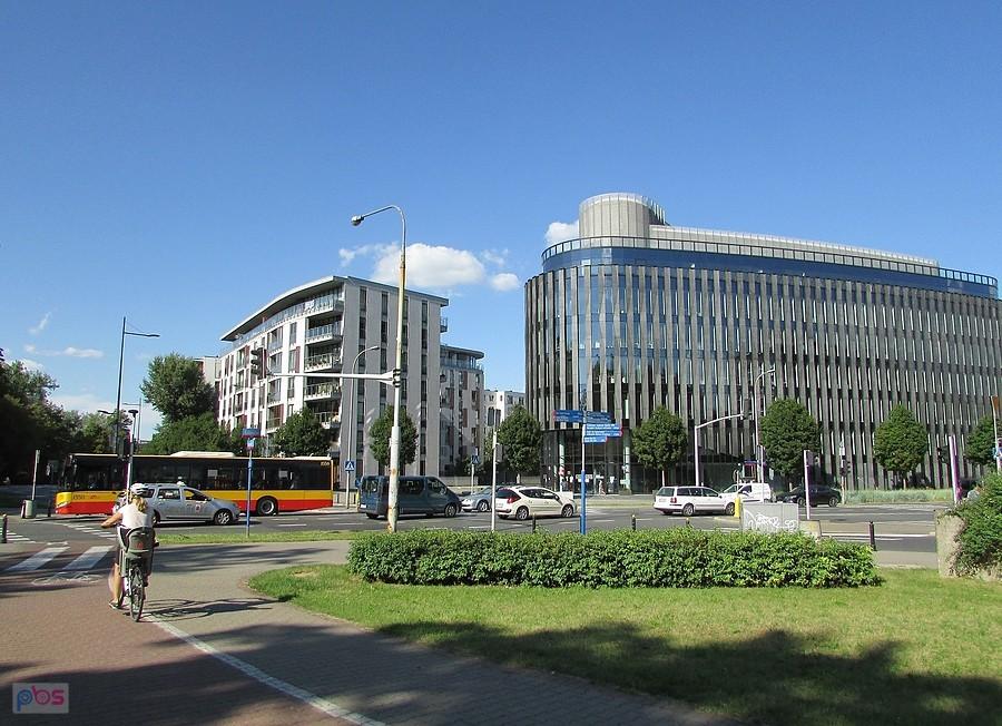 Biurowiec Powiśle Park na rogu Ludnej i Kruczkowskiego