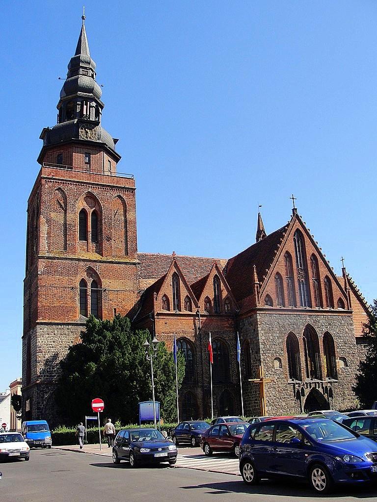 Gotycki Kościół Narodzenia Najświętszej Maryi Panny z XIII wieku w Gryfinie