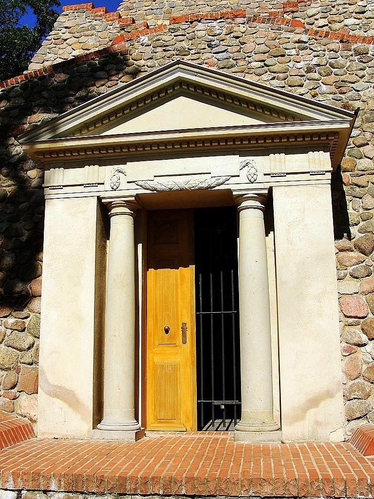 Piramida Garzau