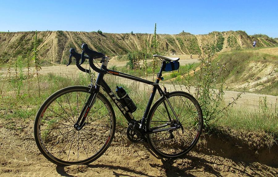 Może nie gravel, może nie mtb, ale wspiąć się da :)