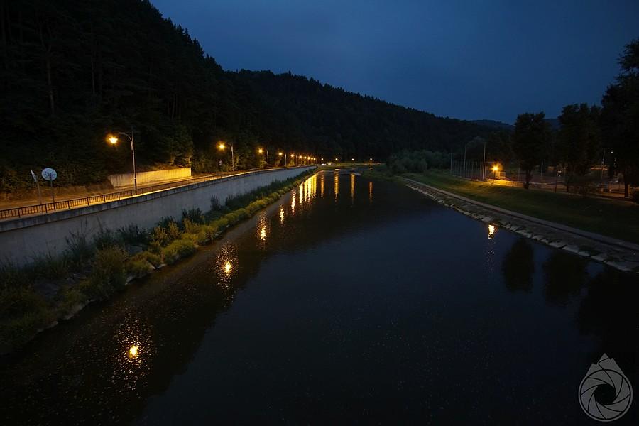 Poprad w Piwnicznej tuż po zachodzie