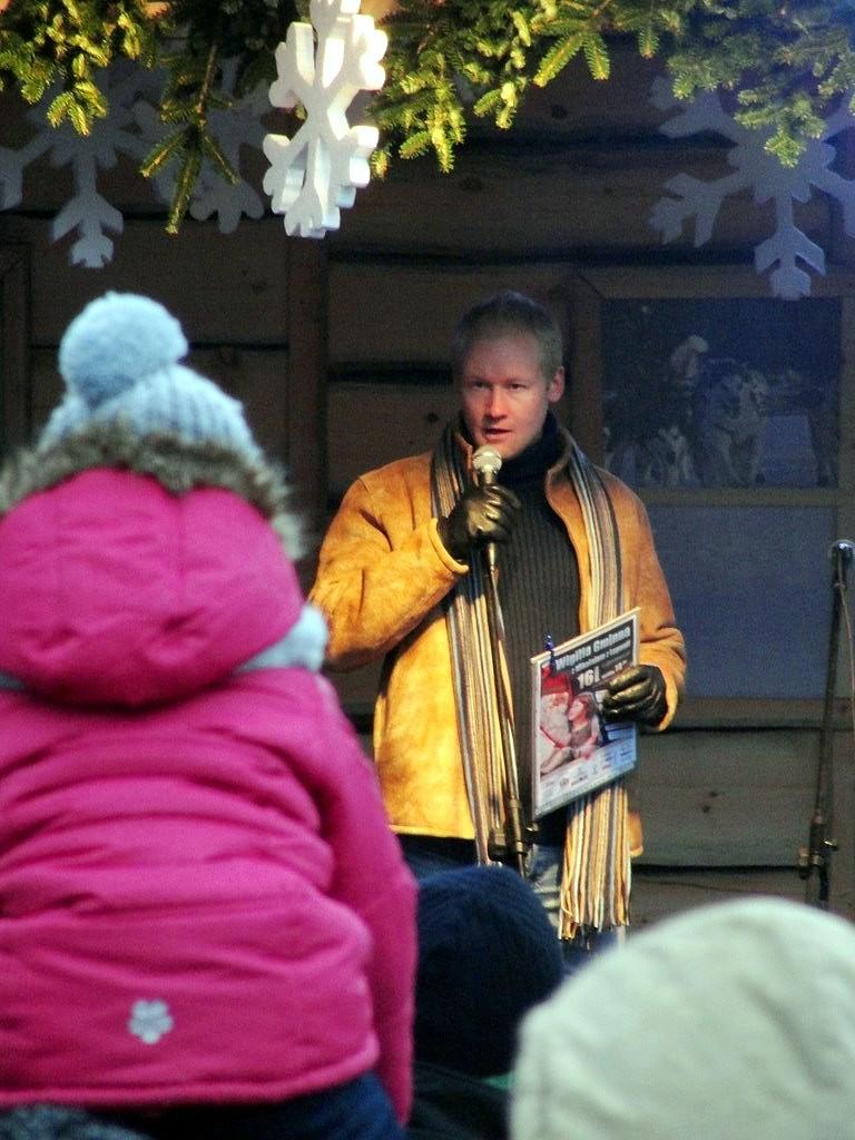 Toni Hyyrylainen - prowadzący imprezę w Lubniewicach