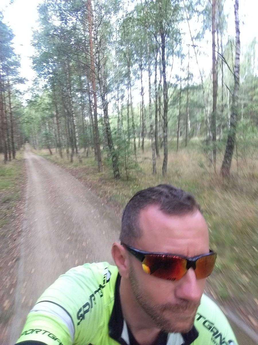 Szutrowe ścieżki rowerowe, fajna sprawa.