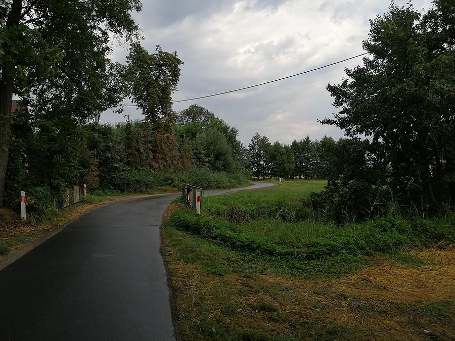 Świetny asfalt na odcinku Niezgoda - Olsza...