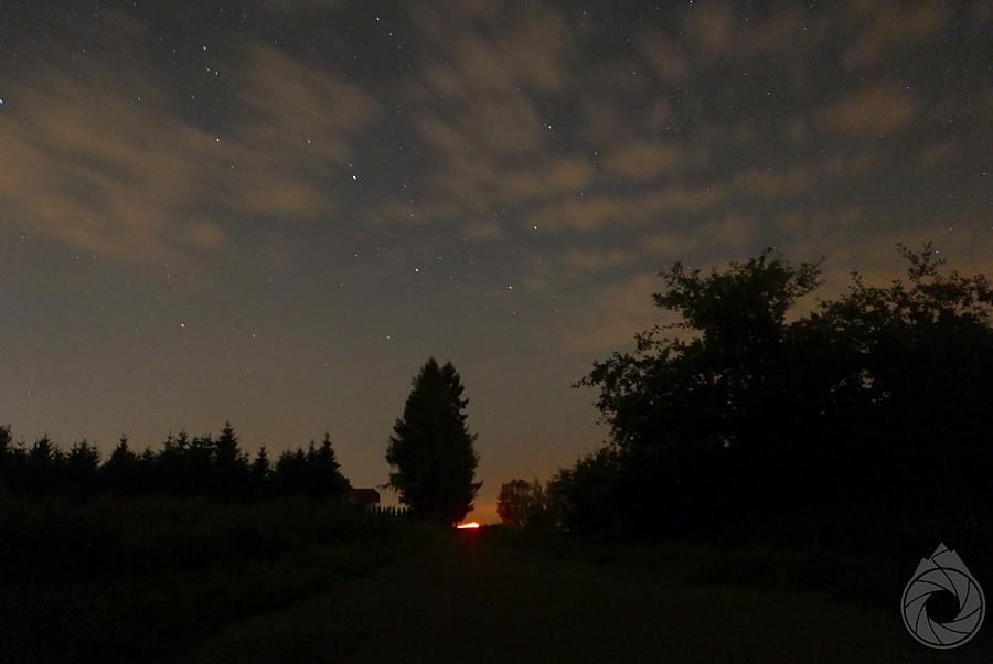 droga w dolinę Jasiołki późną nocą