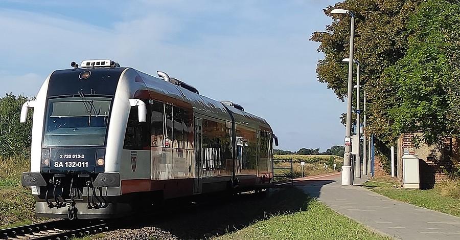 SA132 na stacji Trzebaw-Rosnówko