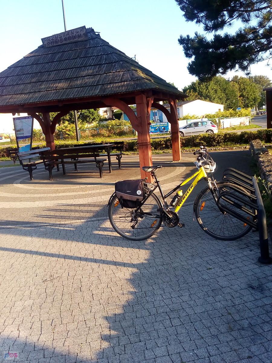 Na parkingu