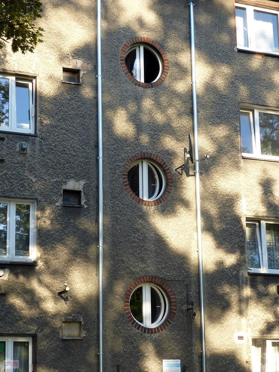 Okrągłe okienka