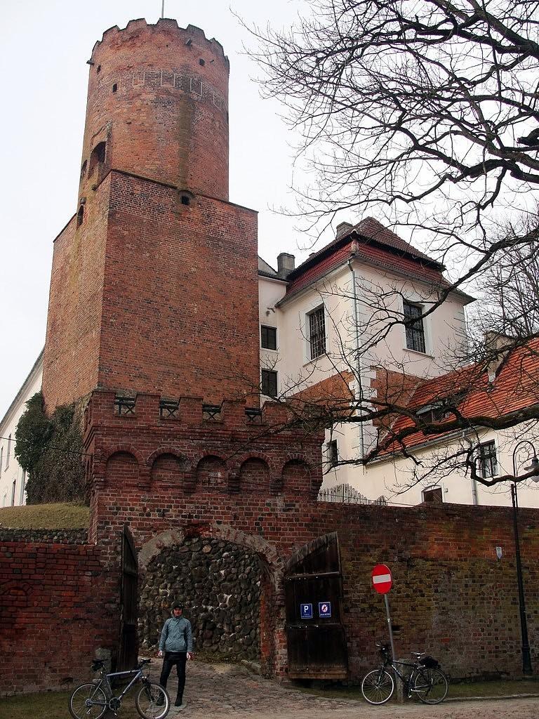 Pod zamkiem joannitów z XIV wieku w Łagowie