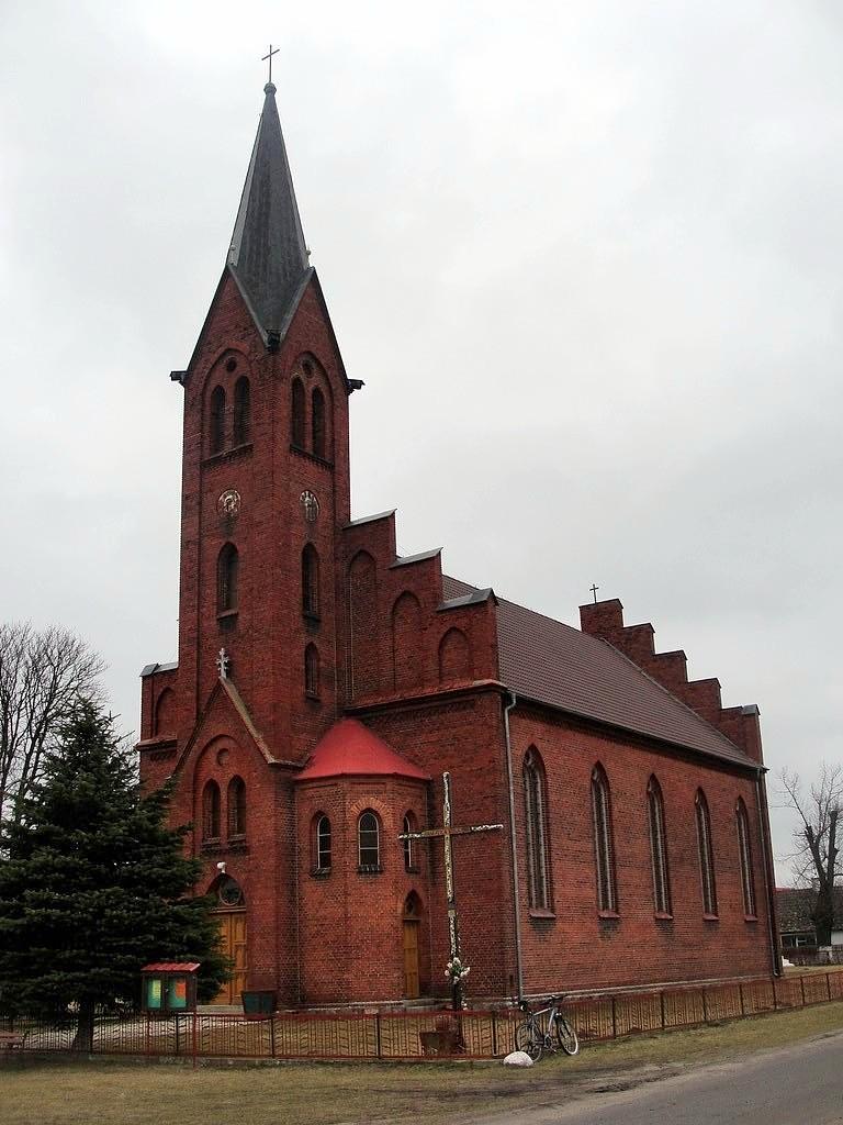 kościół ewangelicki, obecnie rzymskokatolicki filialny pw. Chrystusa Króla, z lat 1880-91 w Dobrosułowie