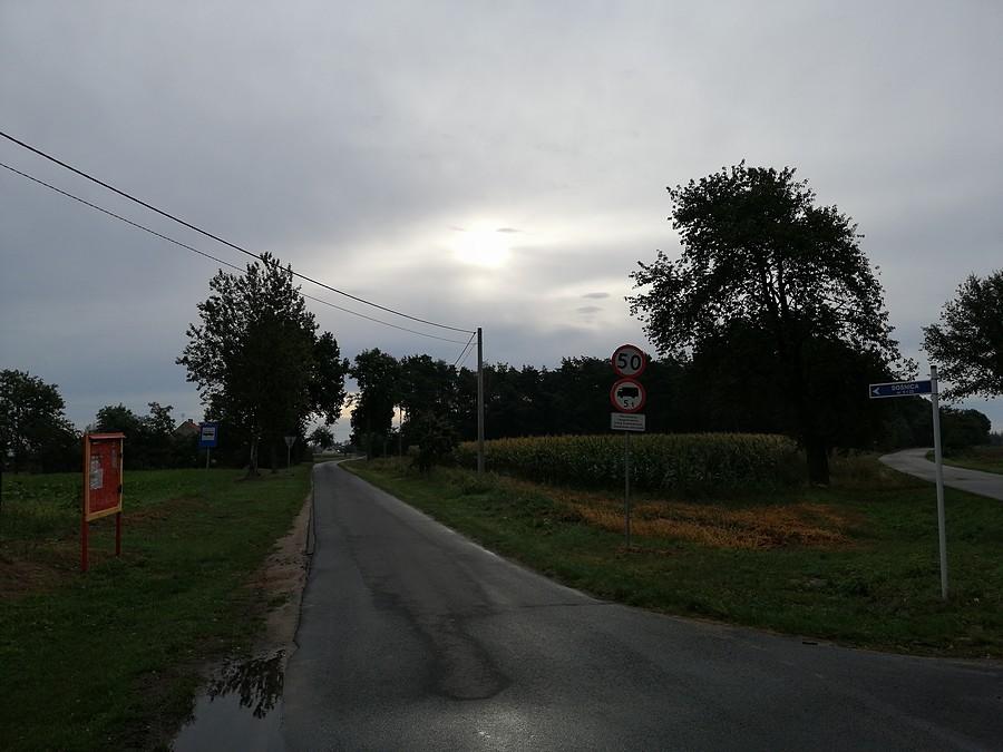 Pochmurno, mokro i chłodno.