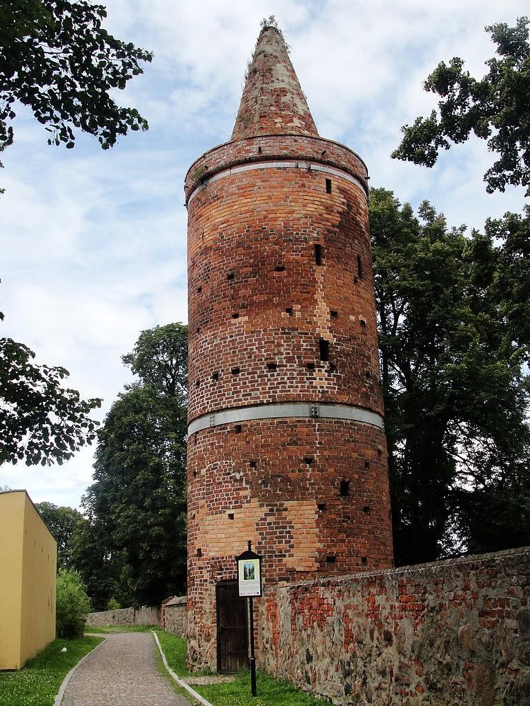 Baszta Krzaków w Ośnie Lubuskim