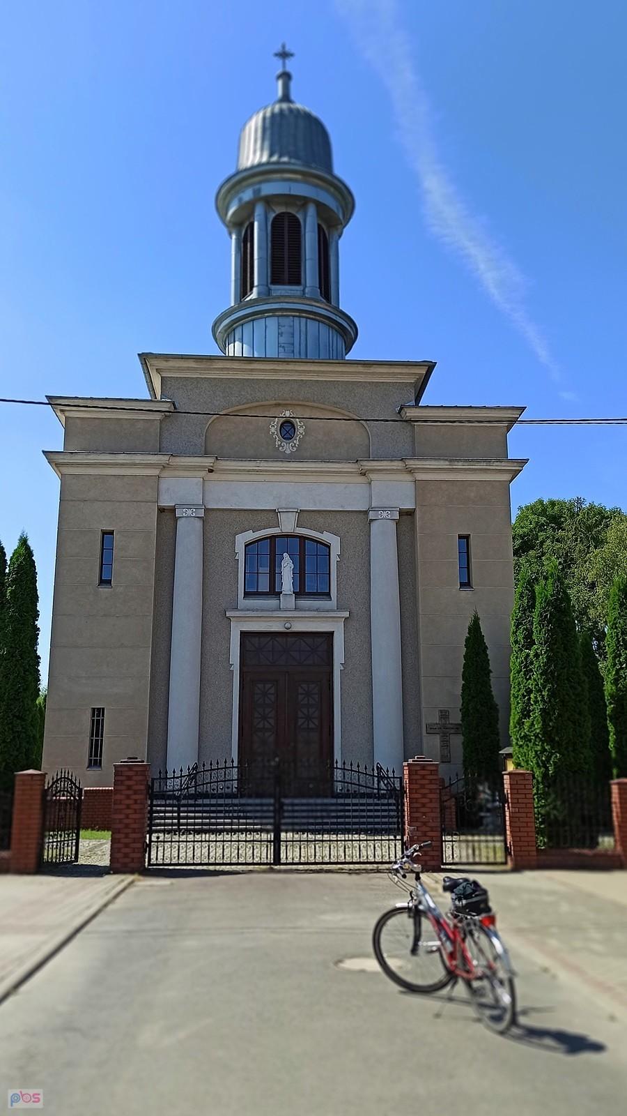 Kościół w Łowyniu