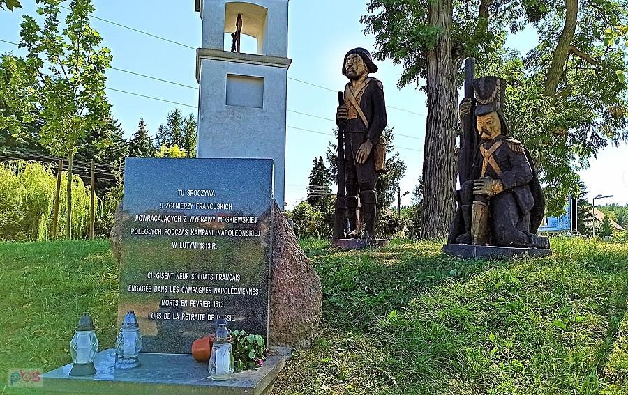 Mogiła żołnierzy napoleońskich poległych w 1813 r. w Pszczewie.