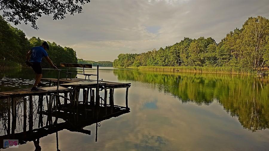 Jezioro Stołuń w Pszczewskim Parku Krajobrazowym