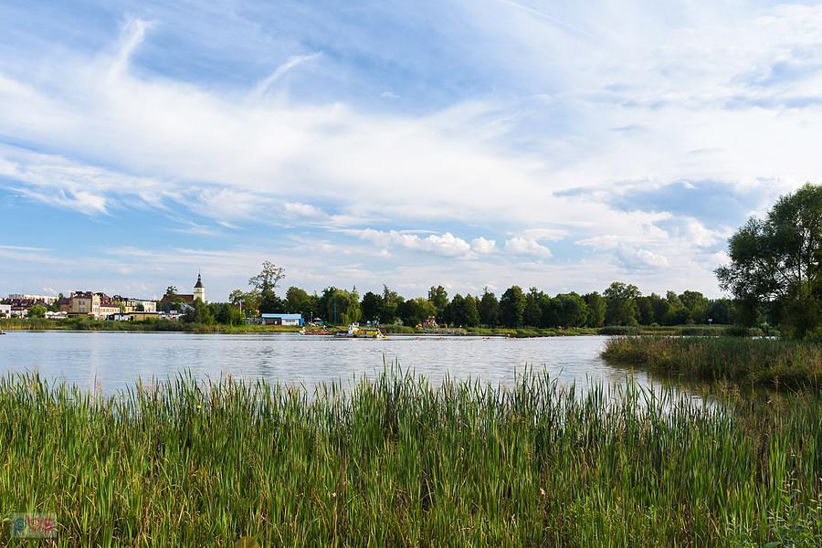 Widok z brzegu po północnej stronie