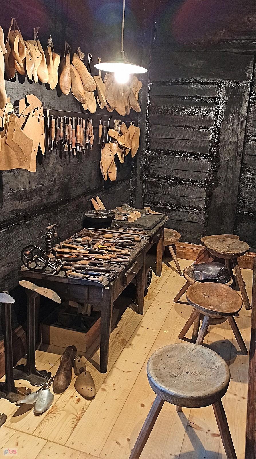 Warsztat szewski. Muzeum - Dom Szewca w Pszczewie