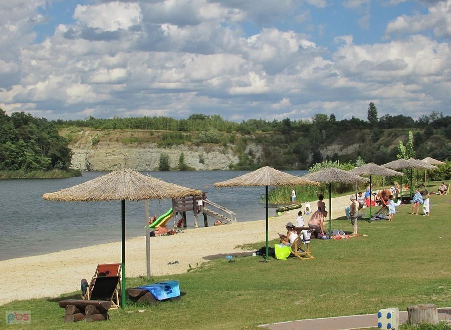 Plaża na kempingu "Podkowa" w Gackach