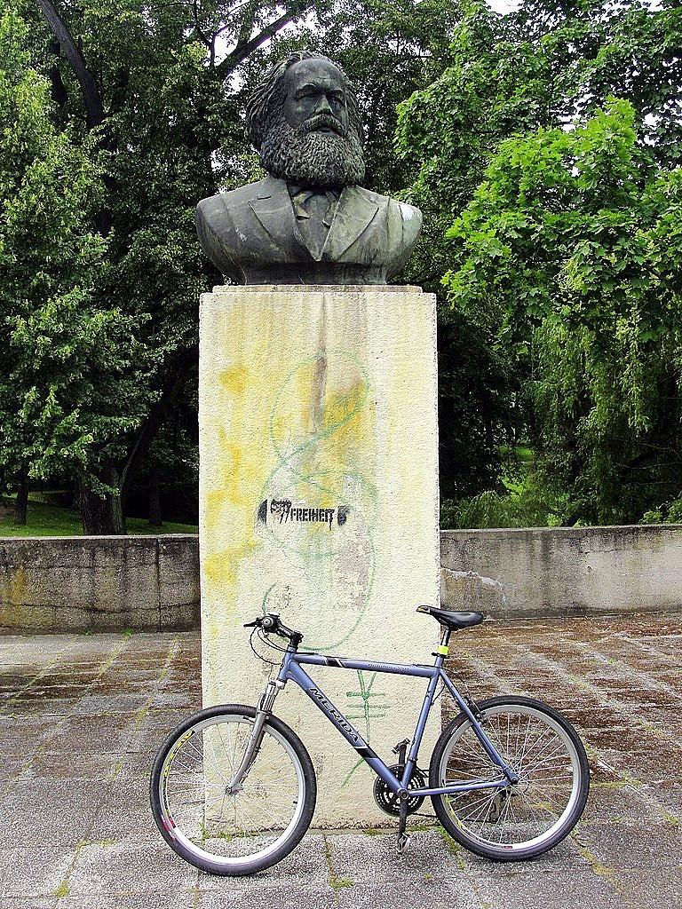 Pomnik Karla Marksa we Frankfurcie nad Odrą