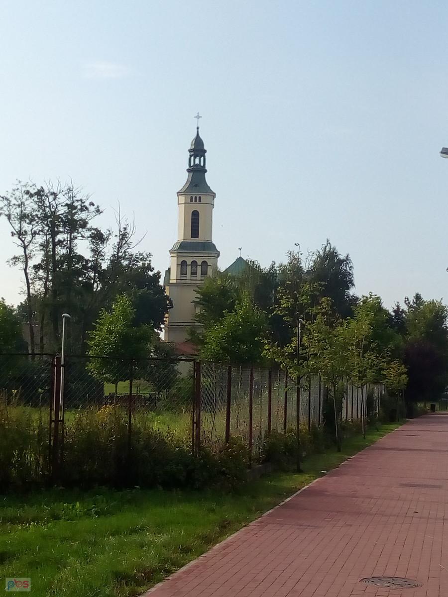 Kościół w Babicach z północnej strony