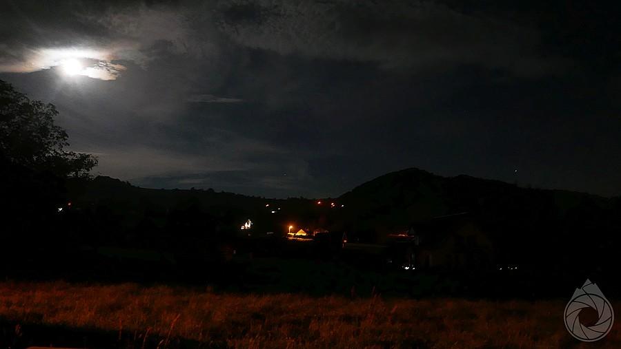 księżcy w ostatniej kwadrze nad Kicarzem
