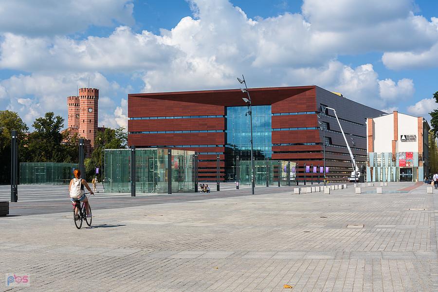 Narodowe Forum Muzyki - Plac Wolności