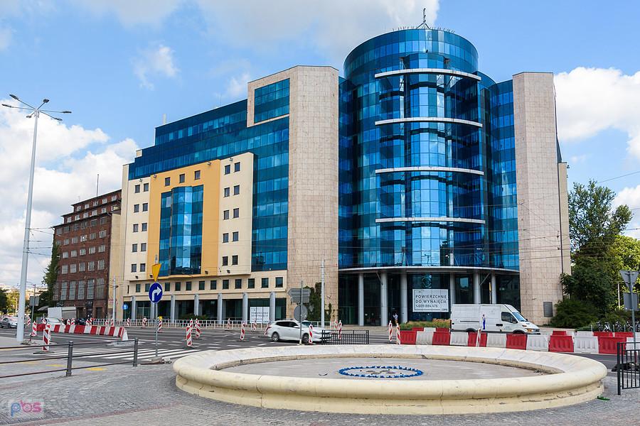 Centrum Orląt, kadr lepszy, ale słońce zaszło.