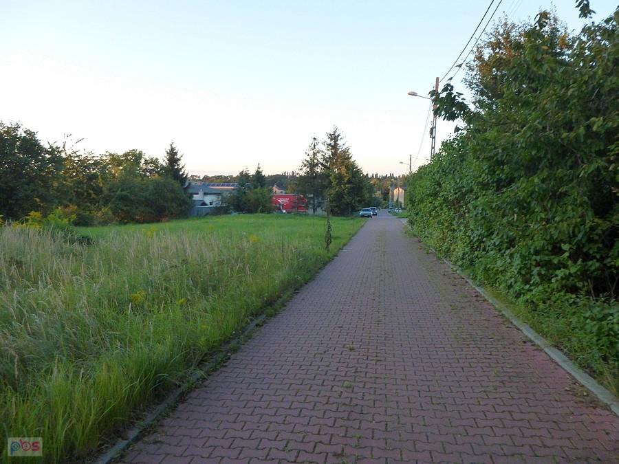 Brukowana ścieżka spacerowa