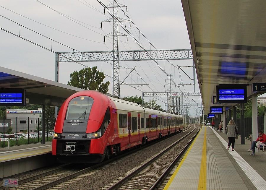 Przystanek Młynów - SKM S3 na Lotnisko Chopina