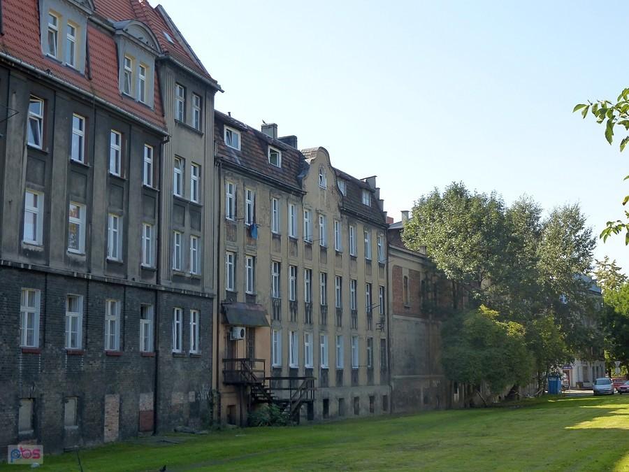 Domy przy Wolności widziane od strony Góry św. Anny