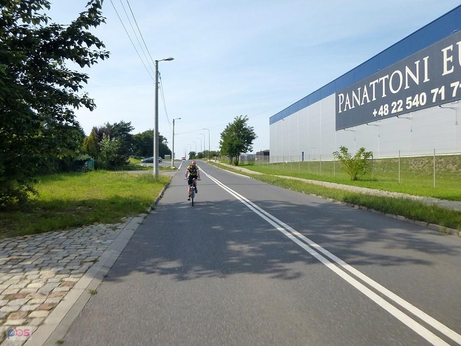 Jedzie Piotrek po Handlowej
