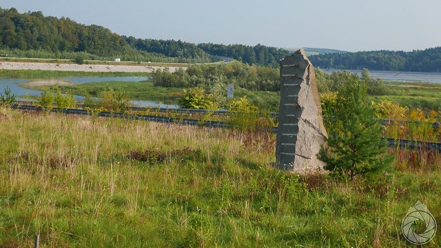 zakrętas nad jeziorem/zalewem Świnna Poręba