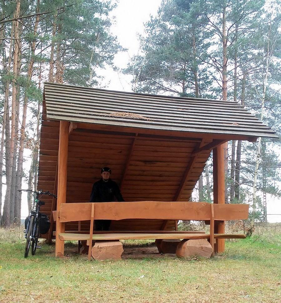 Wiata pod Debrznicą, przeczekuję opad